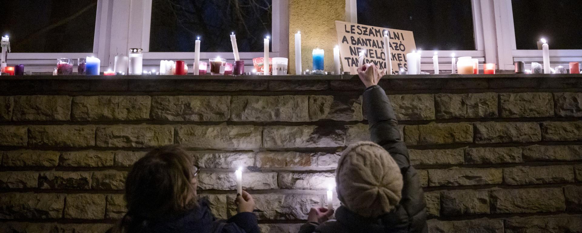 Néma demonstráció a Szőlő utcai javítóintézetnél