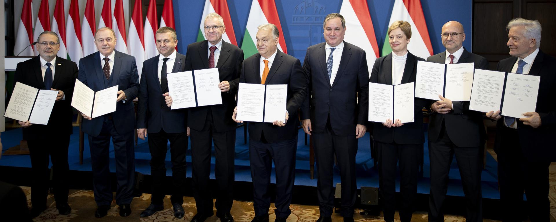 Bérmegállapodás aláírás