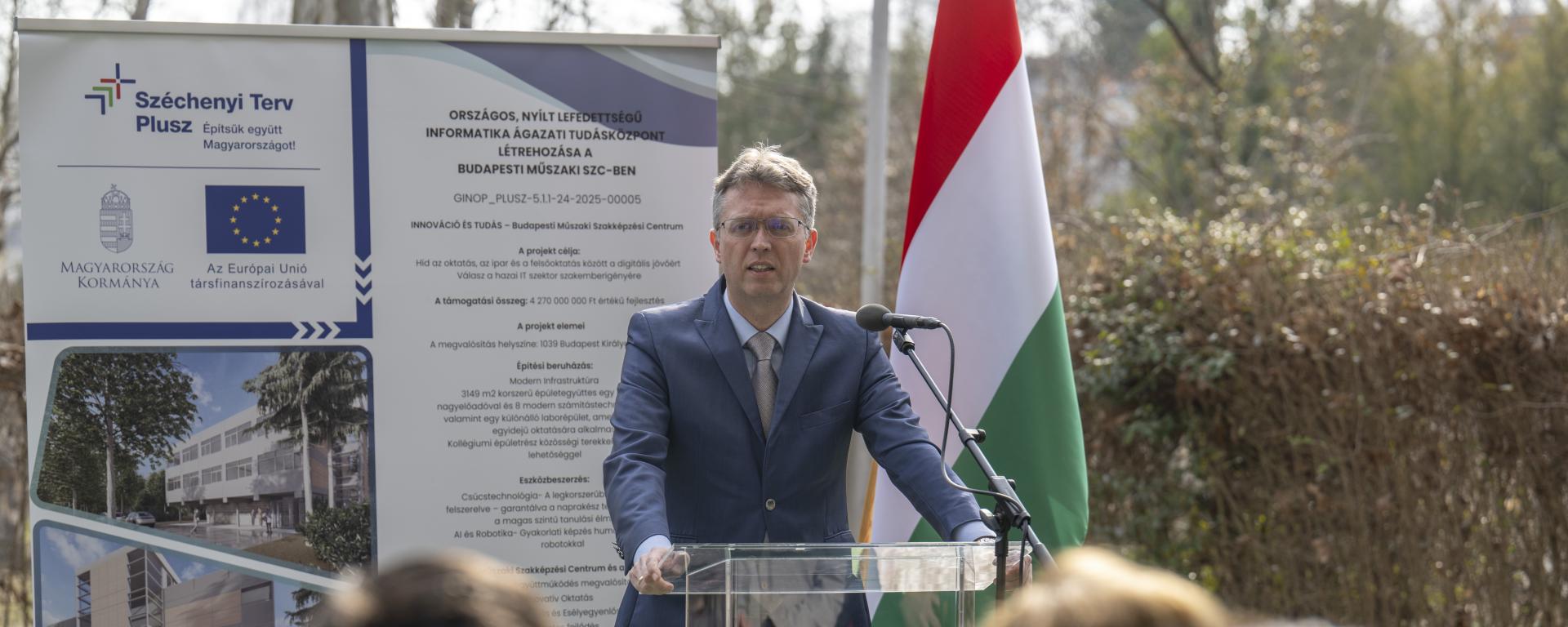 Hankó Balázs: az informatika ágazati tudásközpontot a magyar tudás, kreativitás fejlesztésére hozzák létre