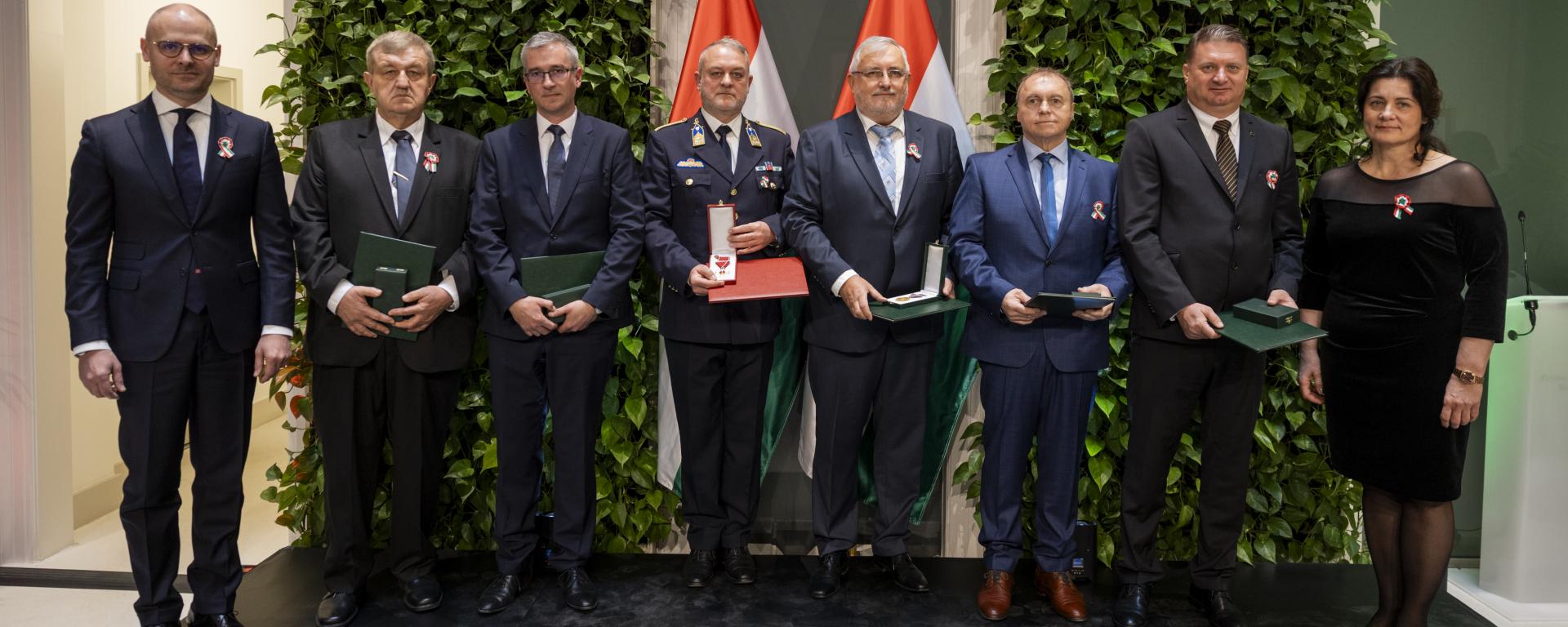 Március 15. - ÉKM: az építőipar és közlekedés hat kimagasló szakembere kapott állami kitüntetést