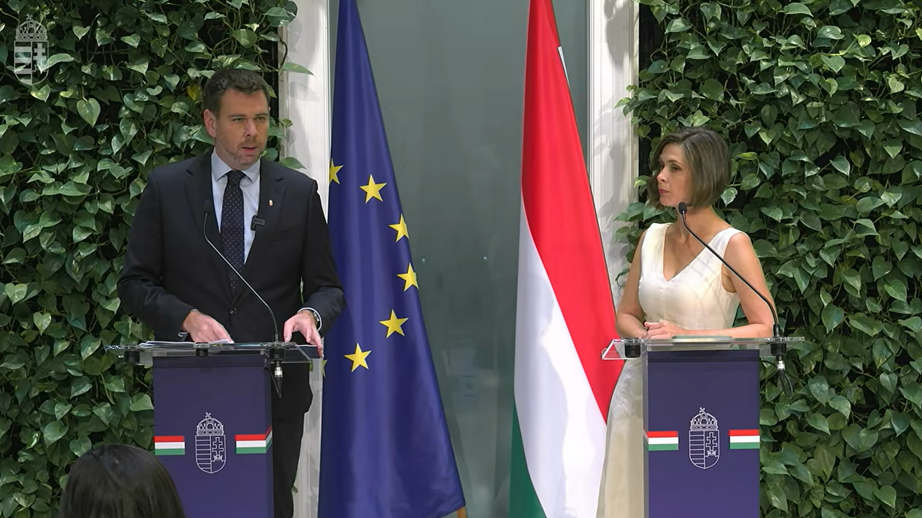 Legalább 100 milliárdot spórol a kormány az M6-tal