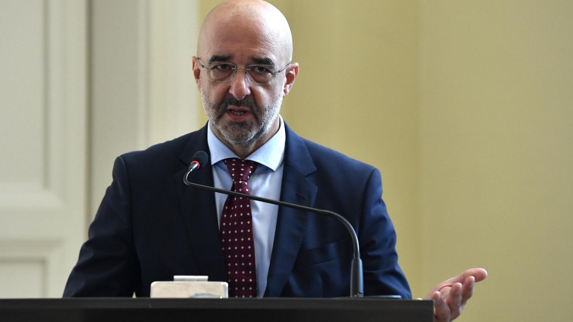 Az üzemanyagok árának korlátozása kiszámítható környezetet teremt