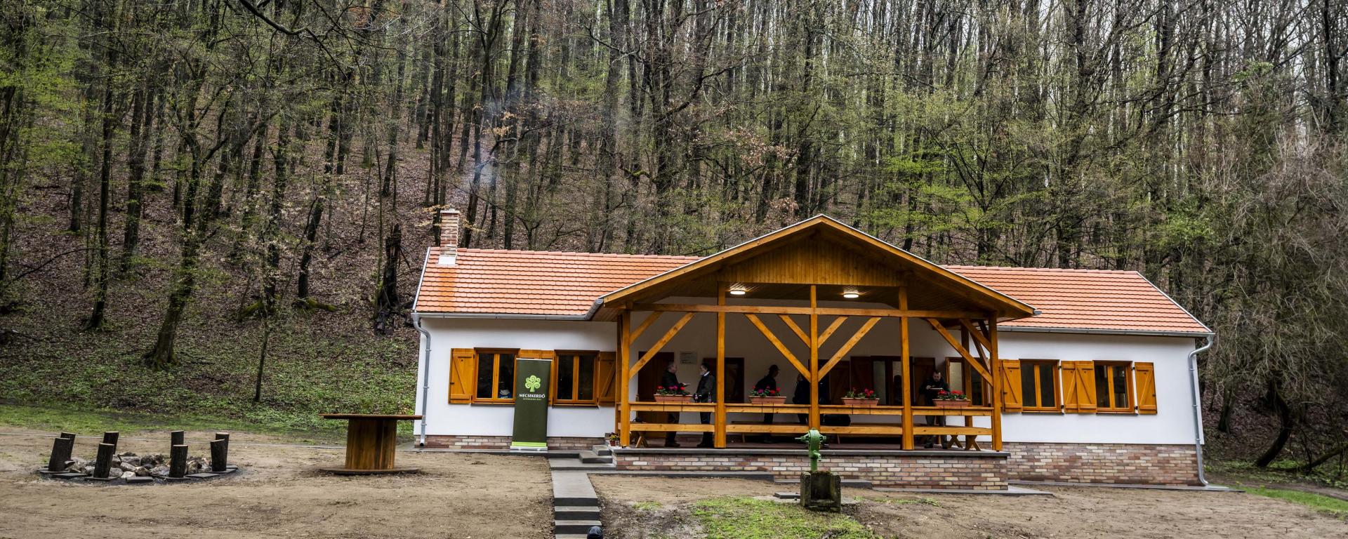 váraljai_kulcsosház