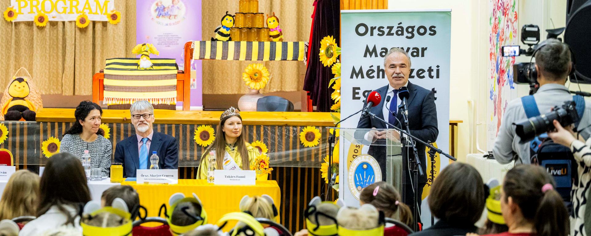 Mézes Reggeli / MTI