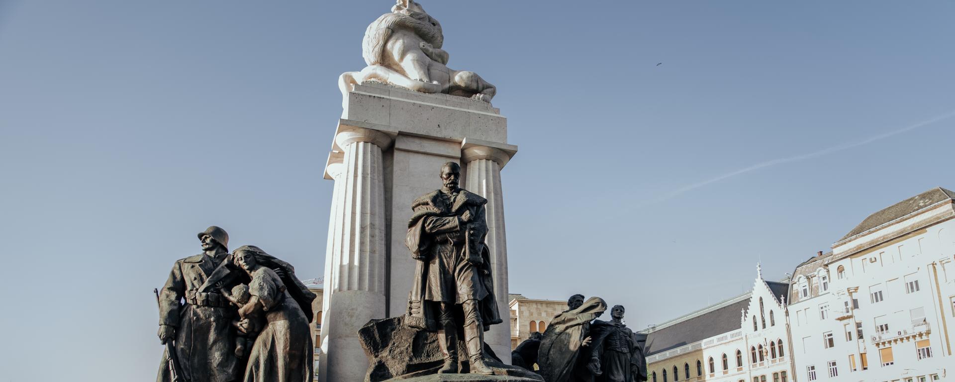 Tisza István szobor koszorúzás 