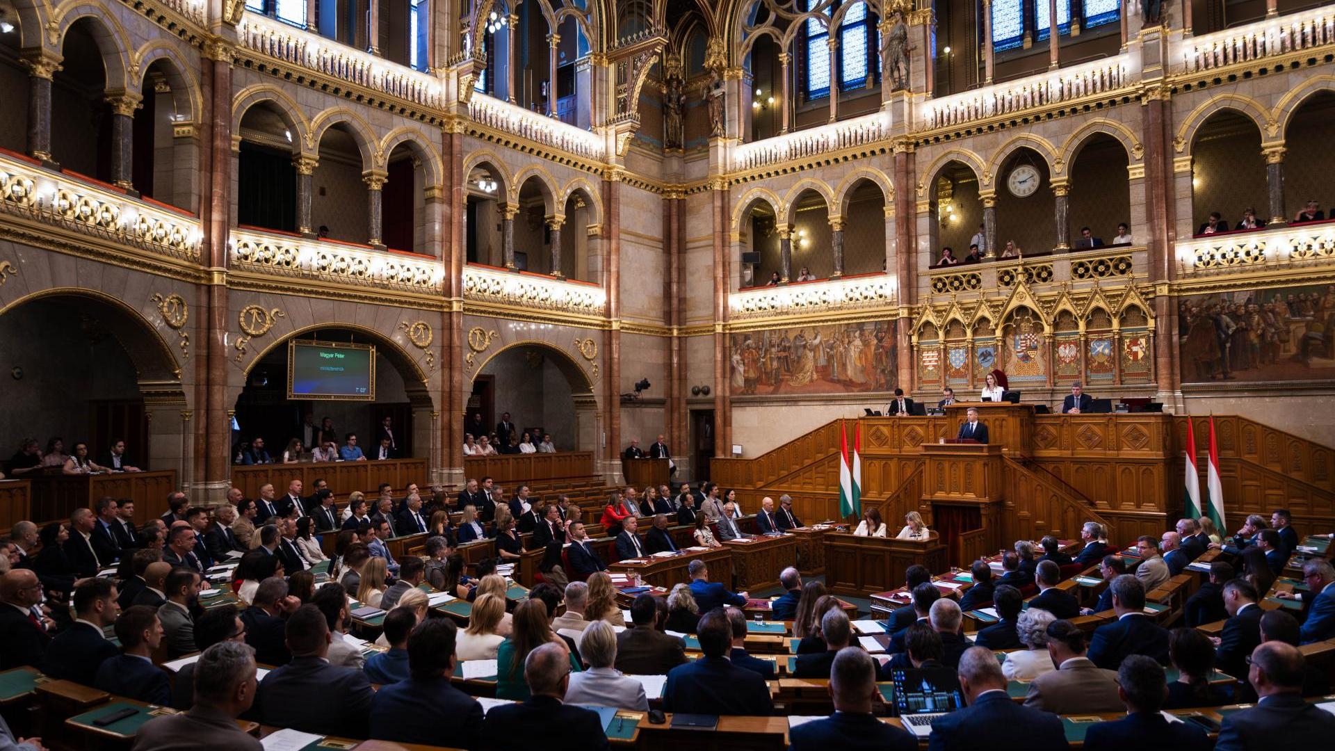A kormány benyújtotta az Alaptörvény tizenhetedik módosítását