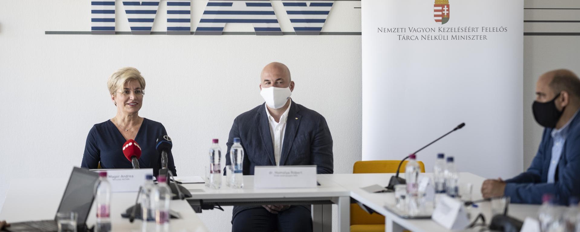 Hároméves bérmegállapodás a legnagyobb közszolgáltató vállalatoknál