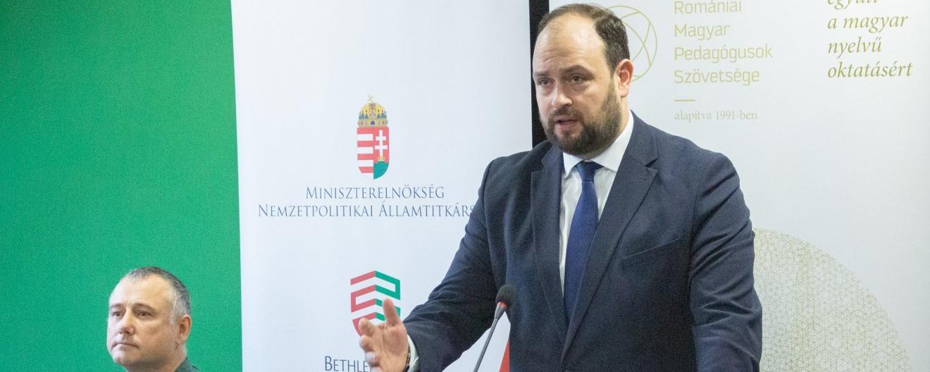 Célunk, hogy még az eddiginél is nagyobb figyelmet fordítsunk a magyar gyermekekre és fiatalokra