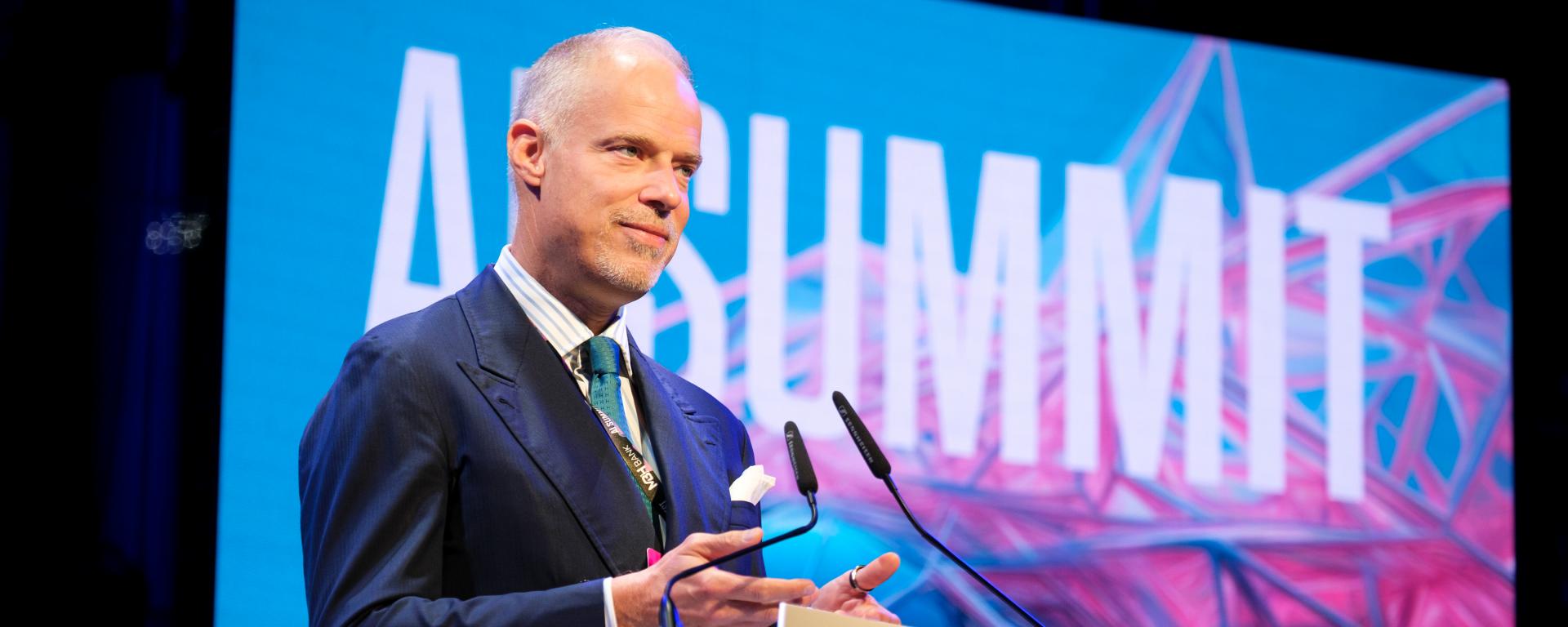 Szalay-Bobrovniczky Kristóf előadása az AI Summit 2024 konferencián