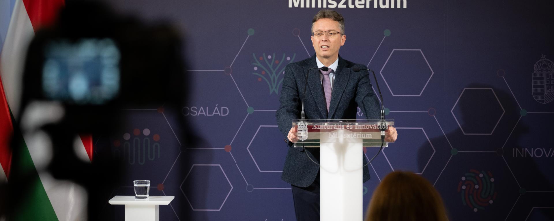 Kultúrmustra címmel indít mintaprogramot általános iskolásoknak a KIM