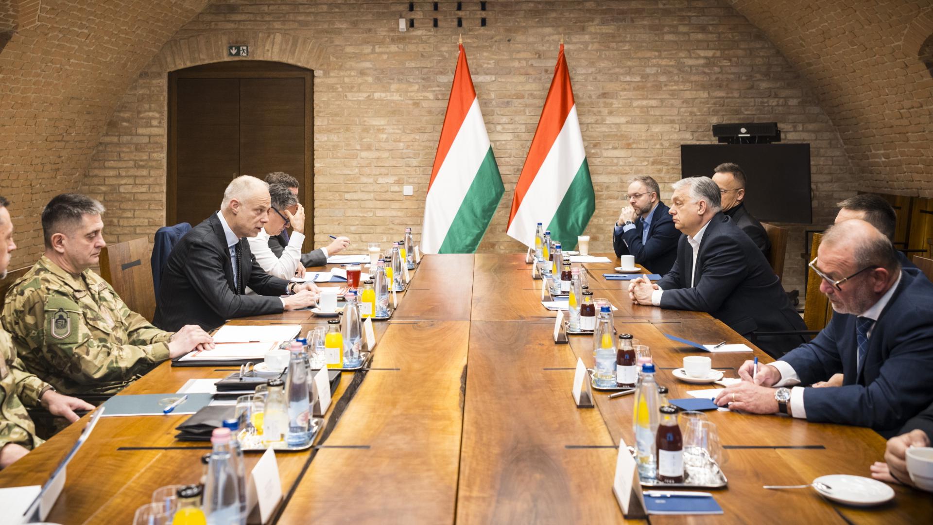 Meg kell akadályoznunk a benzinár elviselhetetlen szintre emelkedését