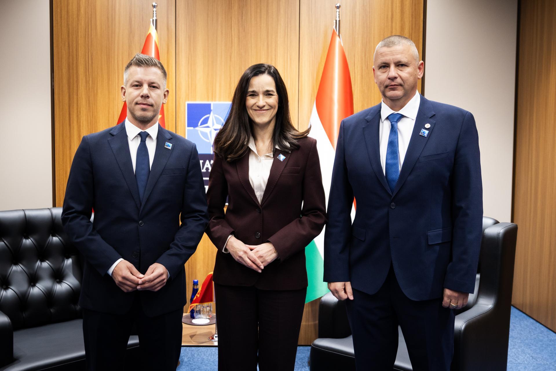 NATO-csúcs: a kormány kizárólag humanitárius segítséget nyújt Ukrajnának
