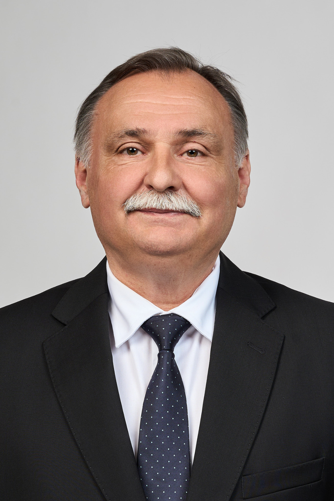 Gajdos László